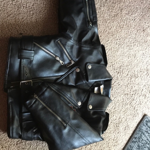 Son grew out of it. - Picture 2 of 6